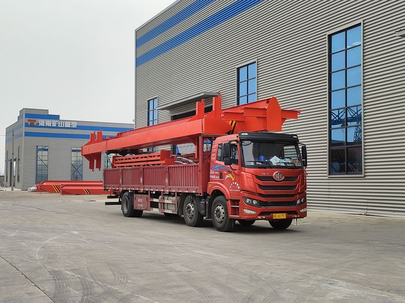 2臺(tái)電動(dòng)葫蘆門式起重機(jī) MHxh10t—13m 發(fā)往河南焦作交付客戶使用。