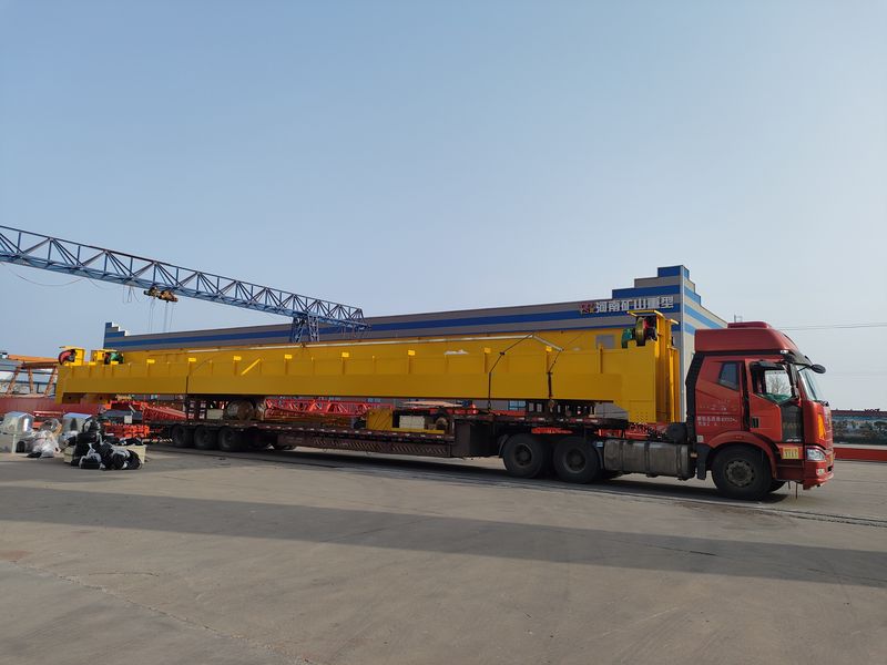 通用橋式起重機(jī)  QD32/5t—25.5m  制作完成，發(fā)往河南洛陽(yáng)交付客戶使用