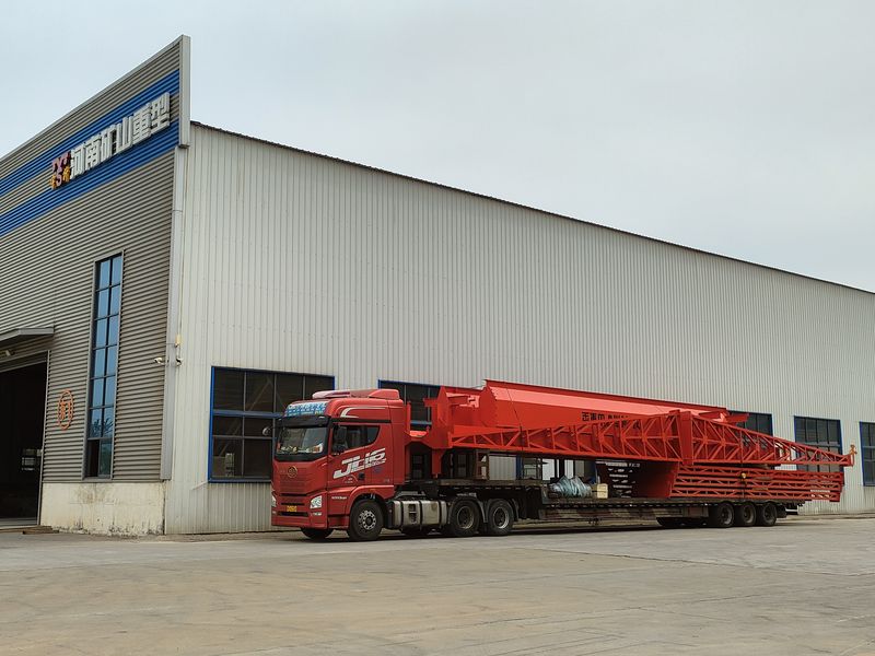 電動(dòng)葫蘆門式起重機(jī) 2臺(tái) MHxh10t—27m 制作完成，發(fā)往甘肅蘭州交付客戶使用