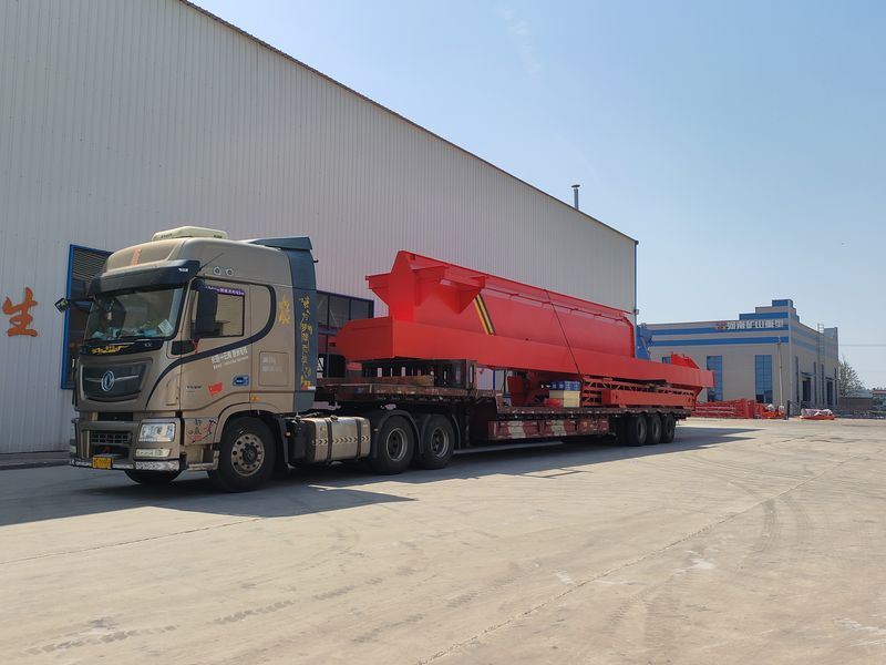 電動(dòng)葫蘆門式起重機(jī) MHxh16t—32m 制作完成，發(fā)往新疆交付客戶使用。