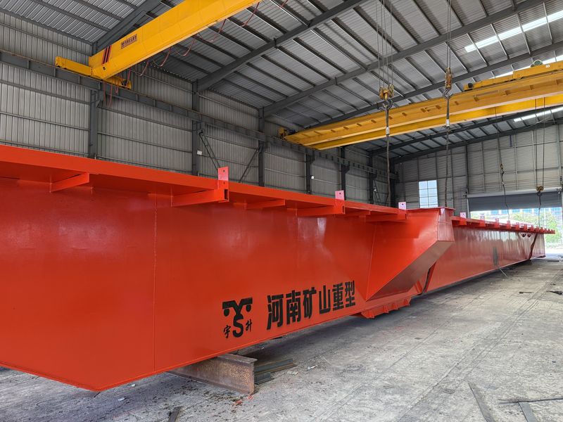 河北邯鄲某鋼鐵貿(mào)易商，2025年已在我公司采購四臺(tái)MG通用門式起重機(jī)，我公司根據(jù)客戶的實(shí)際使用工況，按需設(shè)計(jì)制作，滿足客戶的要求。